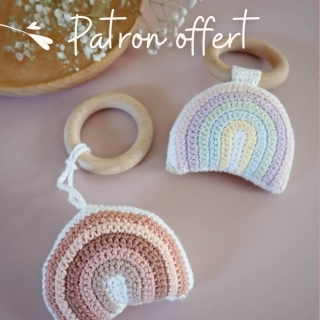Arc en ciel 🌈

C'est le thème du jour de l'#amigurumay2026day26

➾ Envie de crocheter ces adorables hochets ?

Laisse-moi un petit commentaire et je t'envoie le tuto directement en message privé 💌

#pensebonheur #crochet #patroncrochetgratuit #freecrochetpattern